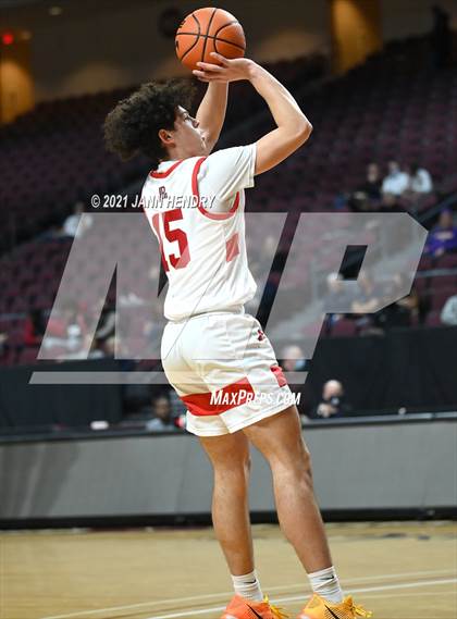 Thumbnail 3 in San Joaquin Memorial vs. John Paul II (Tarkanian Classic) photogallery.