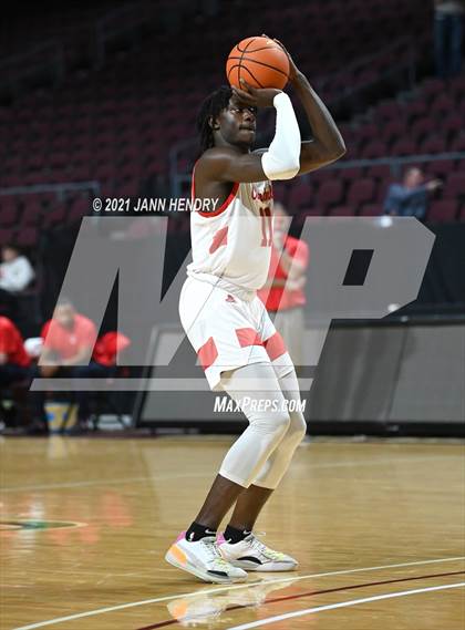 Thumbnail 2 in San Joaquin Memorial vs. John Paul II (Tarkanian Classic) photogallery.
