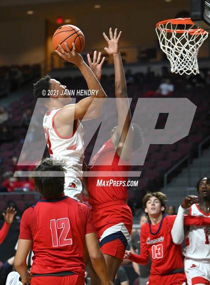 Thumbnail 1 in San Joaquin Memorial vs. John Paul II (Tarkanian Classic) photogallery.