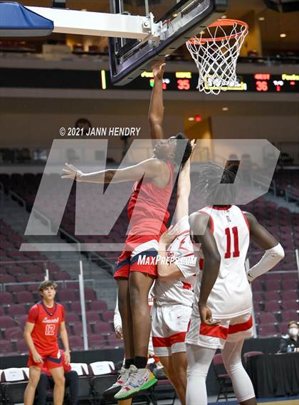 Thumbnail 3 in San Joaquin Memorial vs. John Paul II (Tarkanian Classic) photogallery.