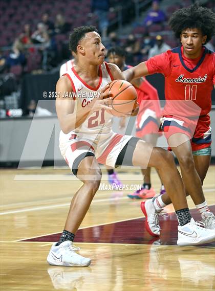 Thumbnail 2 in San Joaquin Memorial vs. John Paul II (Tarkanian Classic) photogallery.