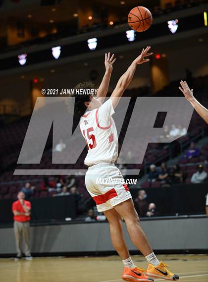 Thumbnail 1 in San Joaquin Memorial vs. John Paul II (Tarkanian Classic) photogallery.