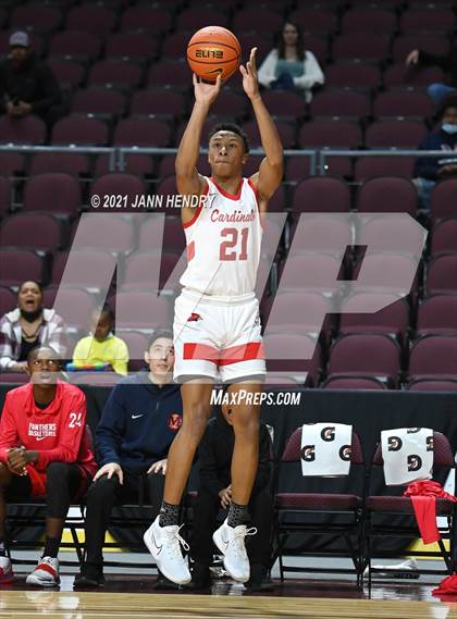Thumbnail 1 in San Joaquin Memorial vs. John Paul II (Tarkanian Classic) photogallery.