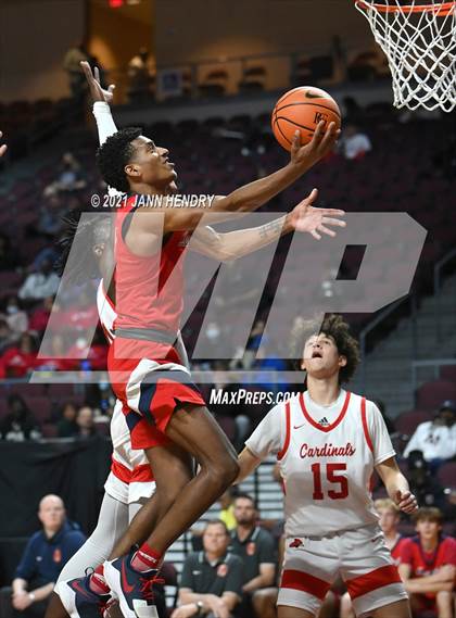 Thumbnail 1 in San Joaquin Memorial vs. John Paul II (Tarkanian Classic) photogallery.
