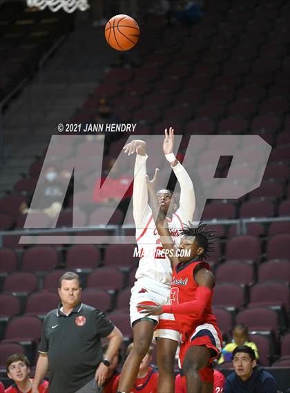 Thumbnail 3 in San Joaquin Memorial vs. John Paul II (Tarkanian Classic) photogallery.