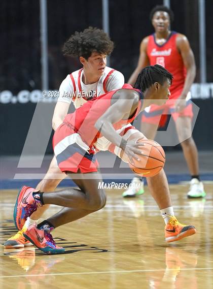 Thumbnail 1 in San Joaquin Memorial vs. John Paul II (Tarkanian Classic) photogallery.