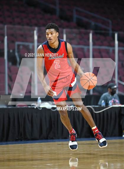 Thumbnail 1 in San Joaquin Memorial vs. John Paul II (Tarkanian Classic) photogallery.