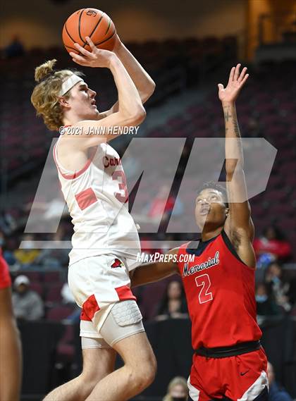 Thumbnail 2 in San Joaquin Memorial vs. John Paul II (Tarkanian Classic) photogallery.