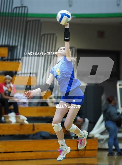 Thumbnail 2 in Marian vs. Grosse Pointe South (MHSAA Regional Final) photogallery.