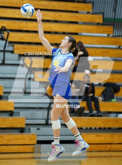Thumbnail 3 in Marian vs. Grosse Pointe South (MHSAA Regional Final) photogallery.
