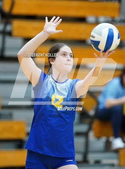 Thumbnail 3 in Marian vs. Grosse Pointe South (MHSAA Regional Final) photogallery.