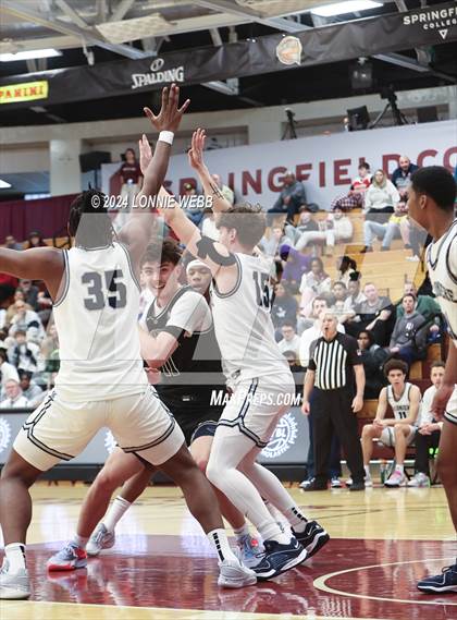 Thumbnail 2 in La Lumiere vs. Sunrise Christian Academy (Spalding Hoophall Classic) photogallery.