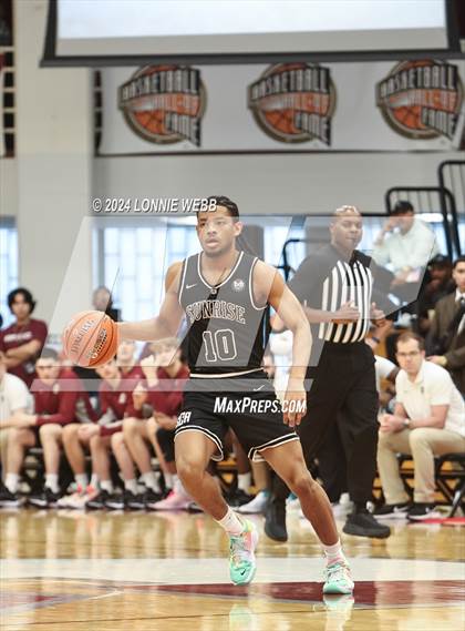 Thumbnail 2 in La Lumiere vs. Sunrise Christian Academy (Spalding Hoophall Classic) photogallery.