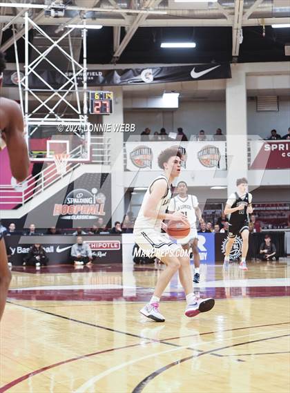 Thumbnail 3 in La Lumiere vs. Sunrise Christian Academy (Spalding Hoophall Classic) photogallery.