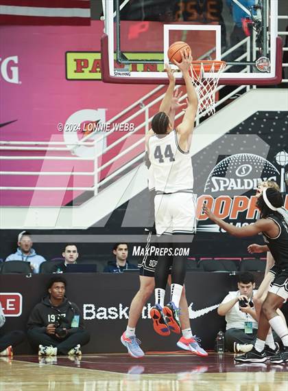 Thumbnail 3 in La Lumiere vs. Sunrise Christian Academy (Spalding Hoophall Classic) photogallery.