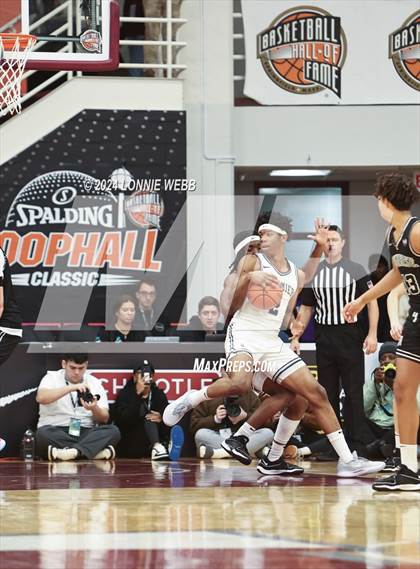 Thumbnail 2 in La Lumiere vs. Sunrise Christian Academy (Spalding Hoophall Classic) photogallery.