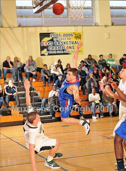 Thumbnail 3 in Archbishop Stepinac vs. Harborfields photogallery.