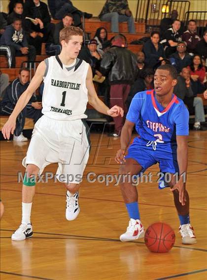 Thumbnail 1 in Archbishop Stepinac vs. Harborfields photogallery.