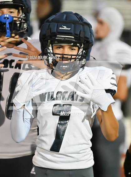 Thumbnail 1 in Sunrise Mountain vs. Willow Canyon (Scrimmage) photogallery.