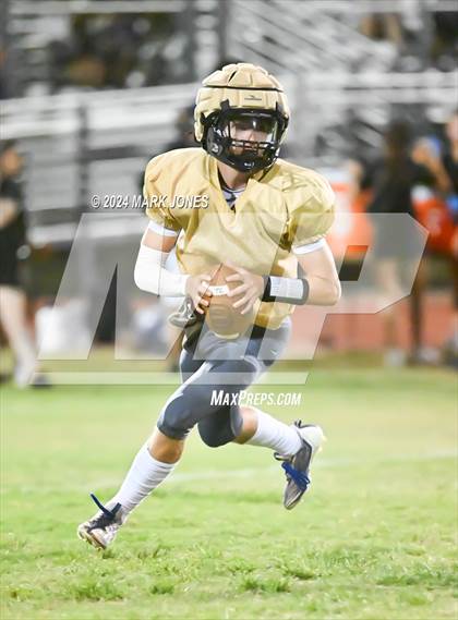 Thumbnail 2 in Sunrise Mountain vs. Willow Canyon (Scrimmage) photogallery.