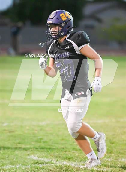 Thumbnail 1 in Sunrise Mountain vs. Willow Canyon (Scrimmage) photogallery.