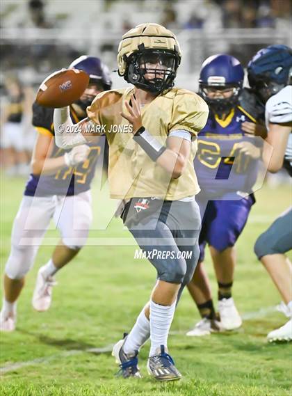 Thumbnail 3 in Sunrise Mountain vs. Willow Canyon (Scrimmage) photogallery.