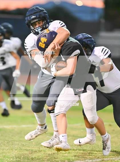 Thumbnail 3 in Sunrise Mountain vs. Willow Canyon (Scrimmage) photogallery.