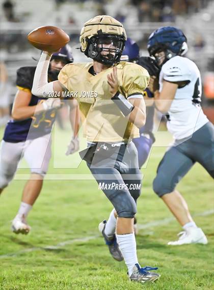 Thumbnail 1 in Sunrise Mountain vs. Willow Canyon (Scrimmage) photogallery.