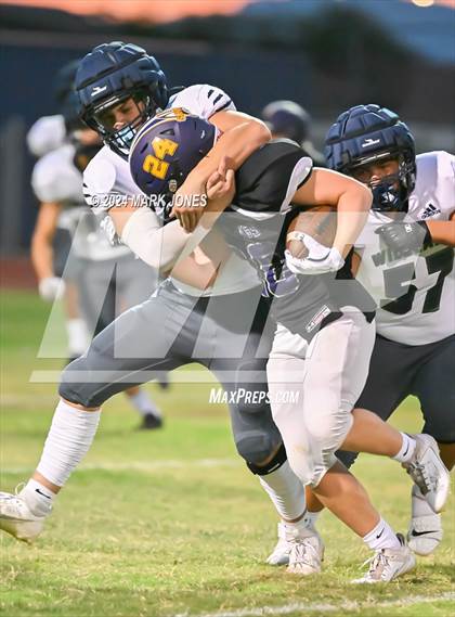Thumbnail 2 in Sunrise Mountain vs. Willow Canyon (Scrimmage) photogallery.