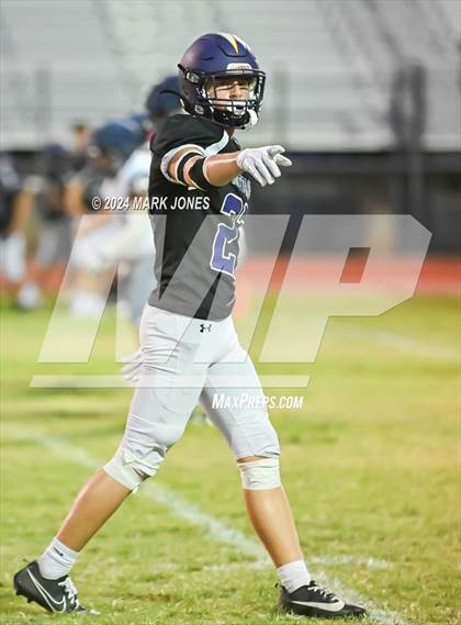 Thumbnail 2 in Sunrise Mountain vs. Willow Canyon (Scrimmage) photogallery.