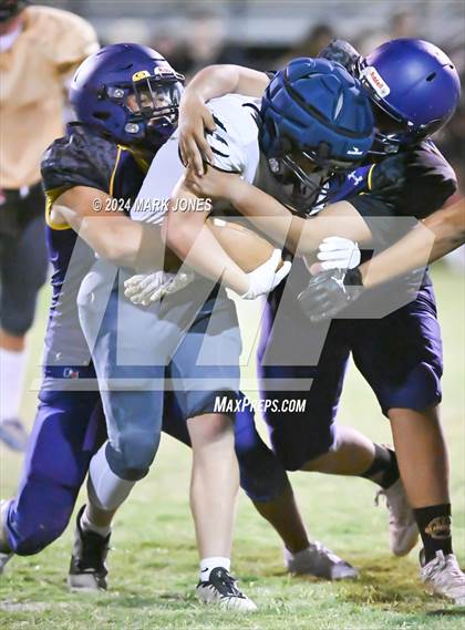 Thumbnail 3 in Sunrise Mountain vs. Willow Canyon (Scrimmage) photogallery.