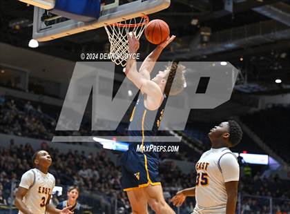 Thumbnail 2 in East vs. Wayne (NYSPHSAA Section V Class A Finals) photogallery.