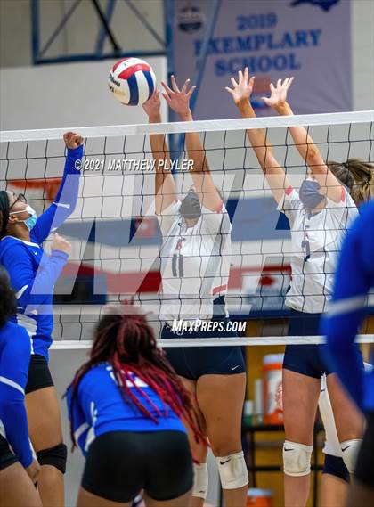 Thumbnail 1 in Westover @ Terry Sanford photogallery.