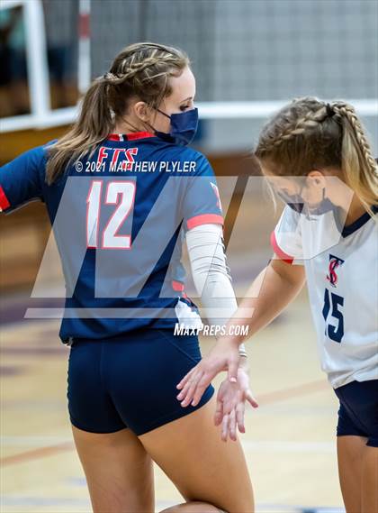 Thumbnail 1 in Westover @ Terry Sanford photogallery.