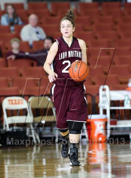 Thumbnail 2 in Smyer vs. Martins Mill (UIL 1A Final) photogallery.