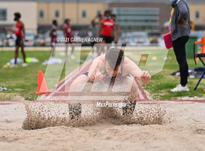 Thumbnail 2 in Bridgeland High School Invitational photogallery.