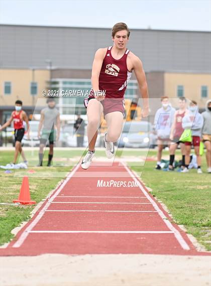 Thumbnail 3 in Bridgeland High School Invitational photogallery.