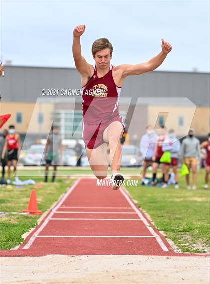 Thumbnail 1 in Bridgeland High School Invitational photogallery.