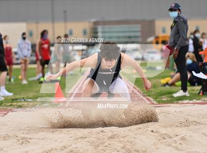 Thumbnail 2 in Bridgeland High School Invitational photogallery.