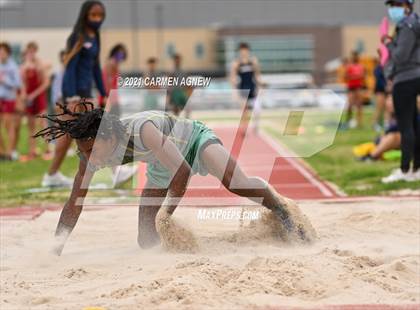 Thumbnail 1 in Bridgeland High School Invitational photogallery.