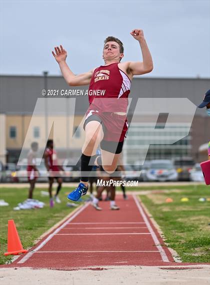 Thumbnail 3 in Bridgeland High School Invitational photogallery.