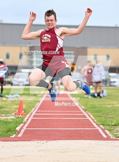 Thumbnail 2 in Bridgeland High School Invitational photogallery.