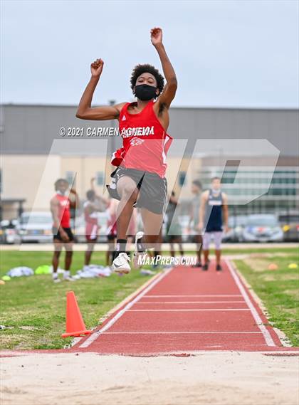Thumbnail 3 in Bridgeland High School Invitational photogallery.