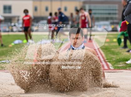 Thumbnail 2 in Bridgeland High School Invitational photogallery.