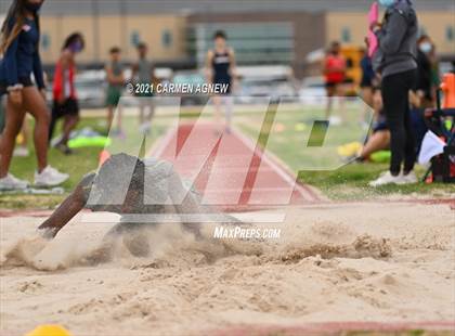 Thumbnail 3 in Bridgeland High School Invitational photogallery.