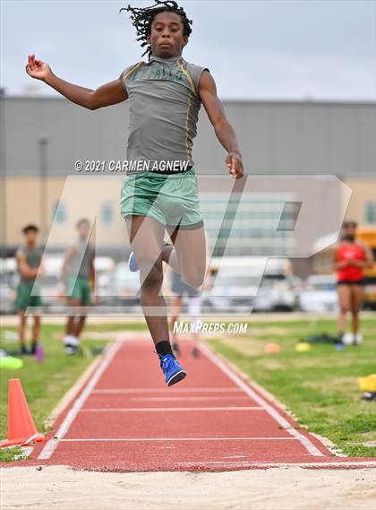 Thumbnail 2 in Bridgeland High School Invitational photogallery.