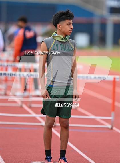 Thumbnail 3 in Bridgeland High School Invitational photogallery.