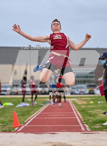 Thumbnail 1 in Bridgeland High School Invitational photogallery.