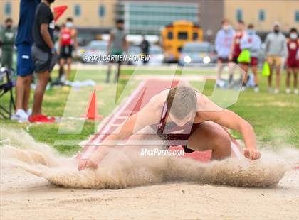 Thumbnail 3 in Bridgeland High School Invitational photogallery.