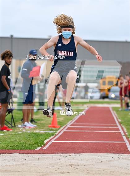 Thumbnail 3 in Bridgeland High School Invitational photogallery.